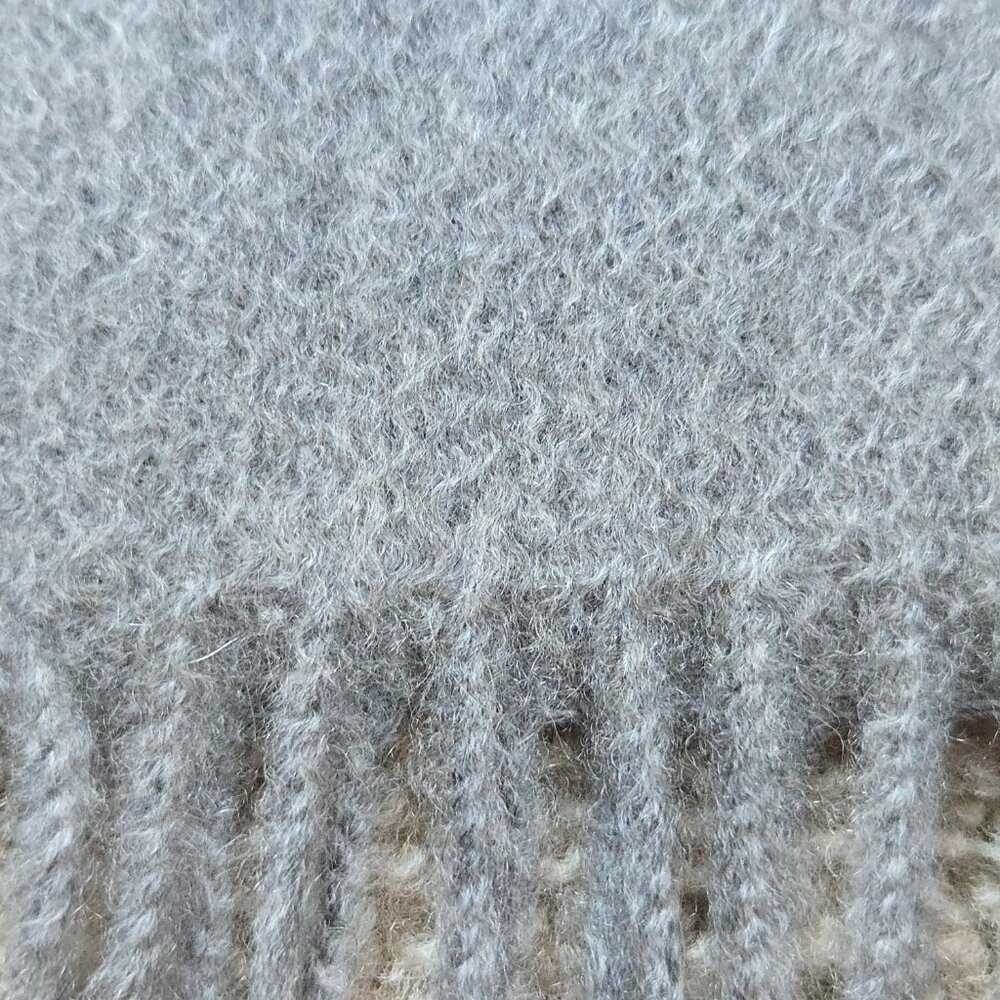 NWOT Grey Cashmere Fringed Scarf - Picture 5 of 11